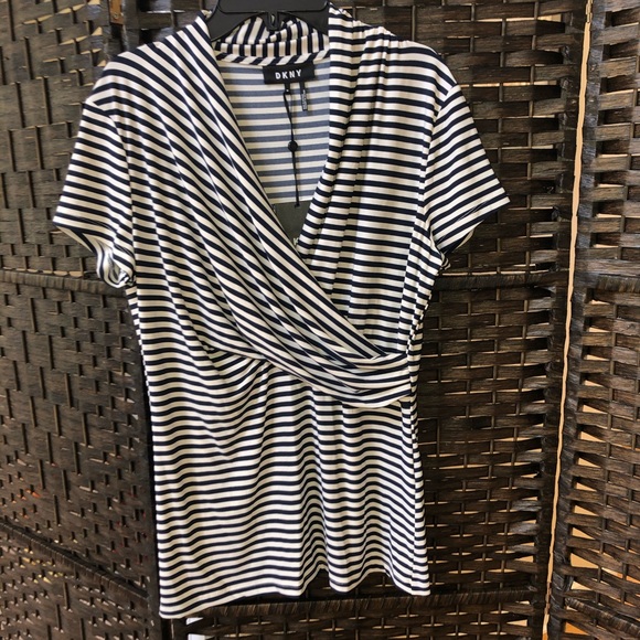 Beautiful DKNY Poly-spandex Cowl Neck Top - Picture 2 of 3